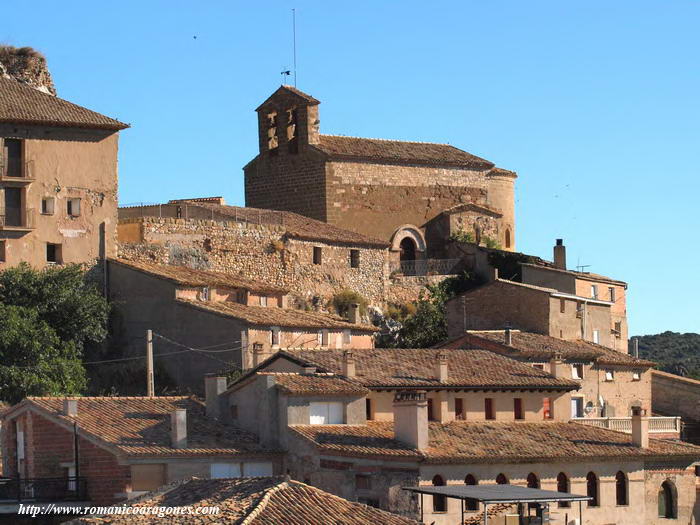 IGLESIA CORONANDO EL CERRO